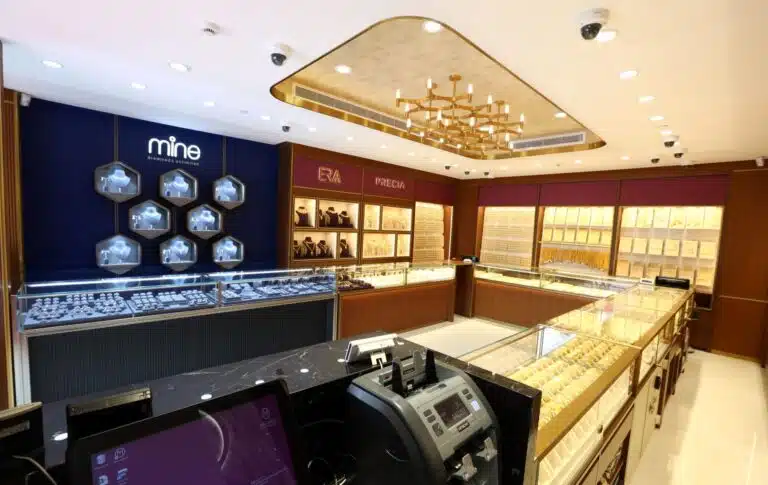 Luxury jewelry store interior Kuwait by Designcore